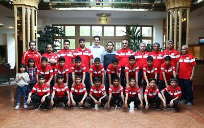 مهدویکیا شاگردانش را به آلیانسآرنا میبرد