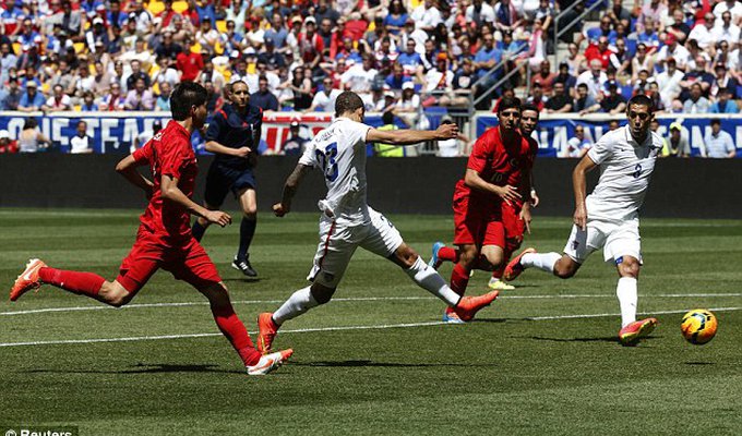 Johnson played a one-two with Michael Bradley before slotting into the bottom corner.jpg