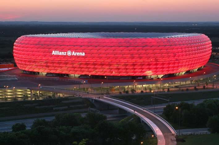 08 - Allianz Arena.jpg