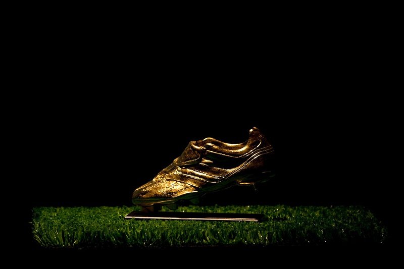 Golden Boot (Ronaldo Receives The Golden Boot Award) (2014.11.05).jpg