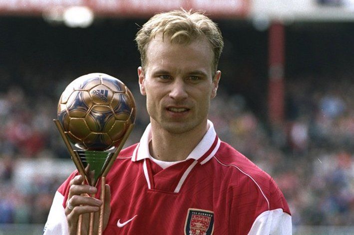 Dennis Bergkamp (FIFA Player of the Year Bronze award).jpg