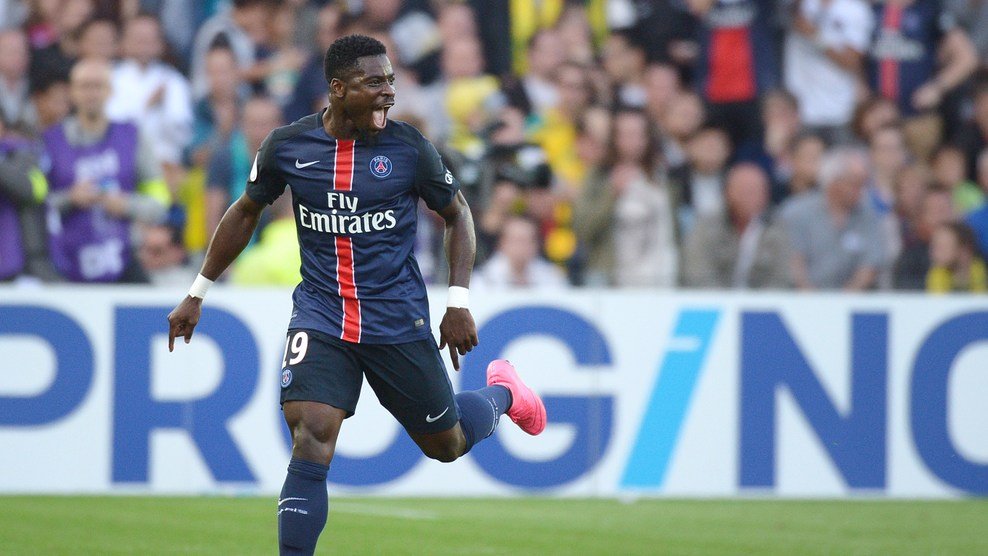 Serge Aurier of Paris celebrates after scoring their fourth goal during their French Ligue 1 match against Na.jpg
