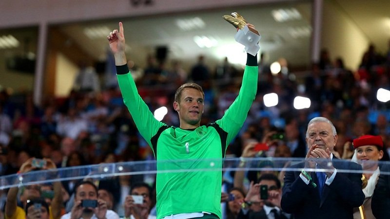 Manuel Neuer - Golden Glove.jpg