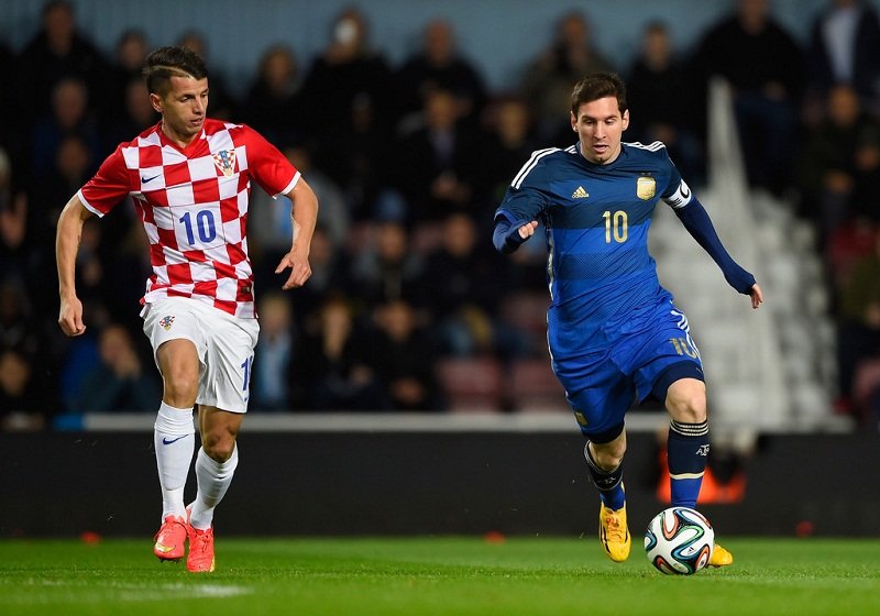 Messi - Sharbini (Argentina - Croatia) (Friendly).jpg