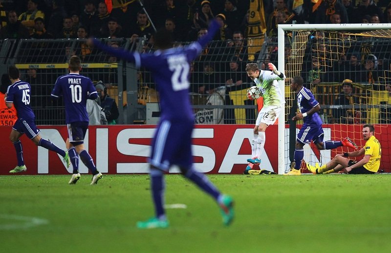 Mitrovic (Dortmund - Anderlecht) (D).jpg