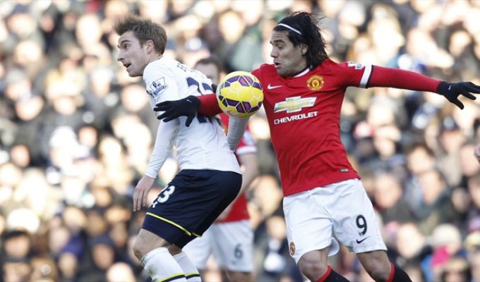 Christian Eriksen of Tottenham Hotspur FC in action with Radamel Falcao (R) of Manchester United FC during their English Premier League match.jpg