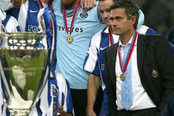 Jose Mourinho (Porto) - 2003.jpg