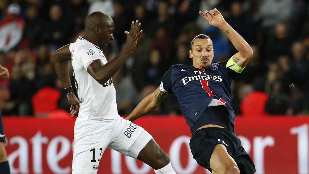 زلاتان ایبراهیموویچ|پاریس سن ژرمن 3 - 0 گوینگام / لوشامپیونه