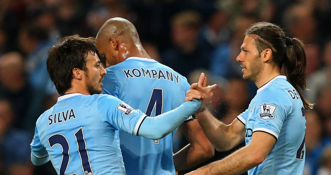 وینسنت کمپانی -داوید سیلوا -  ديميكيليس|شادمانی بازیکنان سیتی بعد از گل دمیکلیس