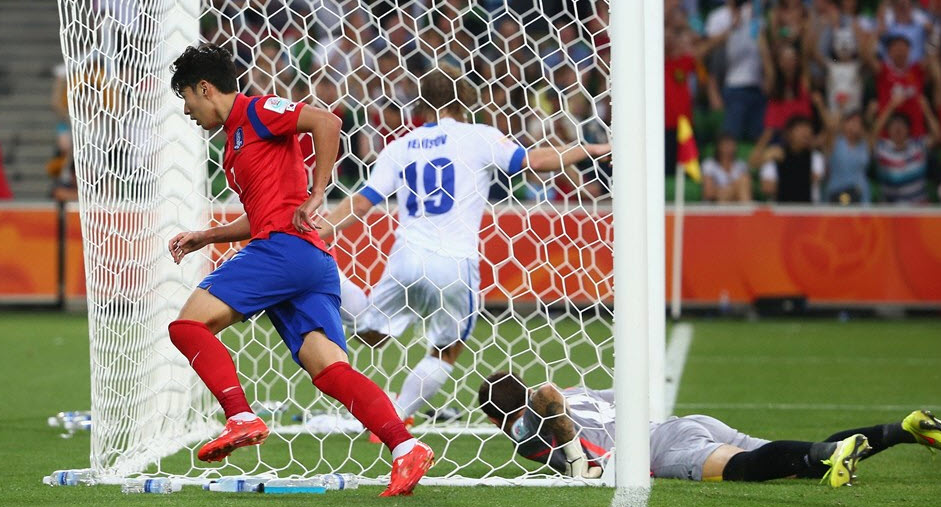 شادی بازیکن کره بعد از گلزنی|کره جنوبی 2 - 0 ازبکستان / جام ملت های آسیا