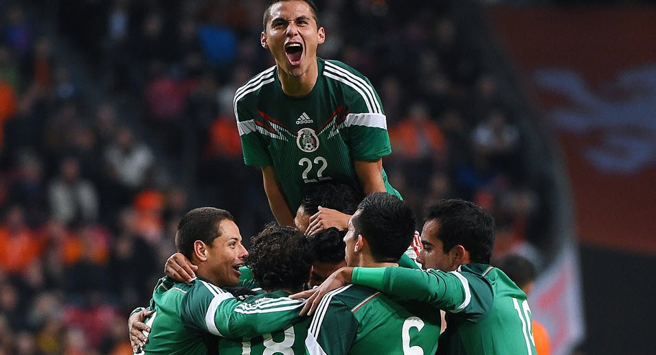 شادی بازیکنان مکزیک|هلند 2 - 3 مکزیک / دیدار دوستانه