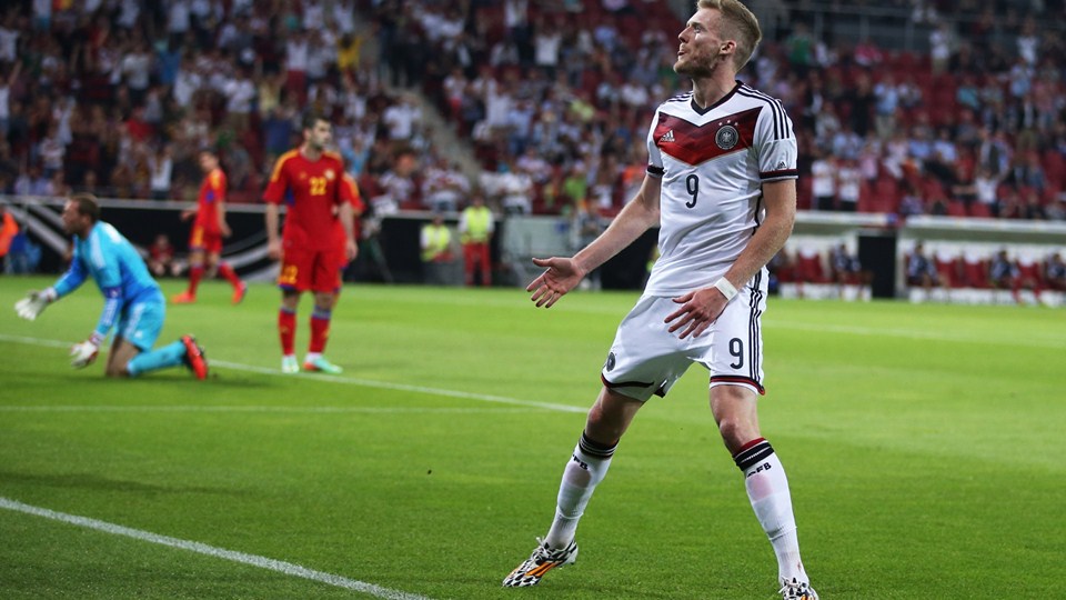 آندره شورله|جشن آندره شورله بعد از گلزنی مقابل ارمنستان.