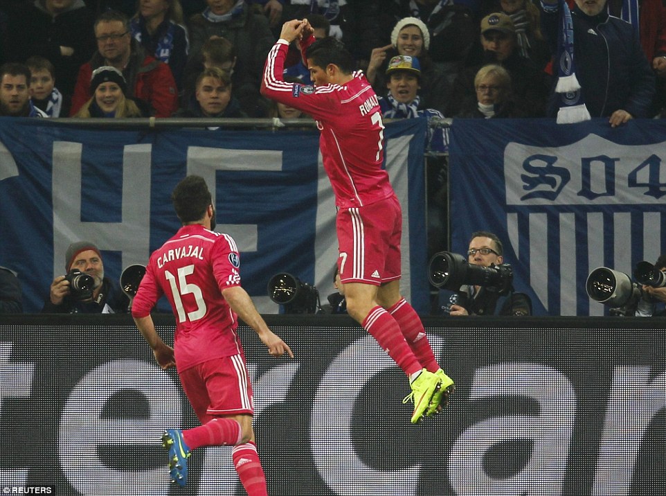 کریستیانو رونالدو - دانیل کارواخال|شالکه 04 0 - 2 رئال مادرید /  لیگ قهرمانان