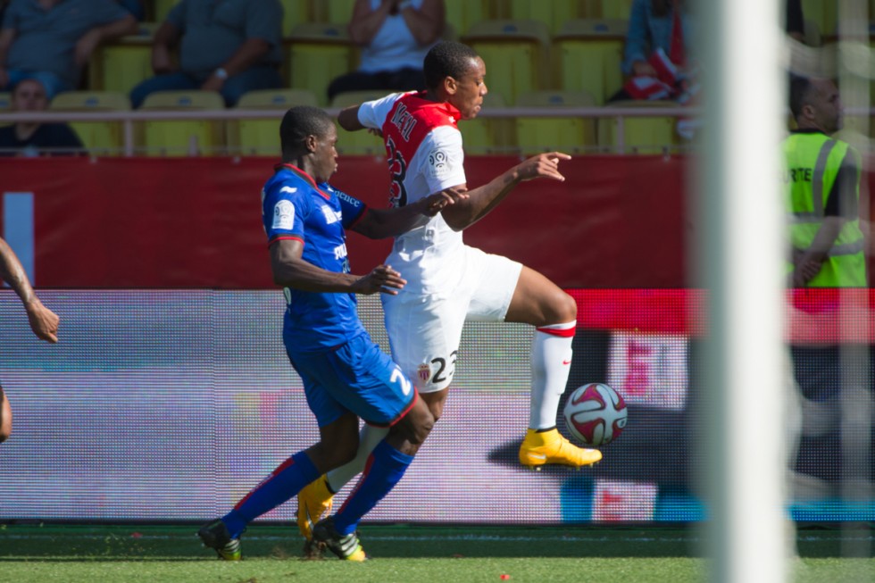 تقابل دو بازیکن نیس و موناکو|نیس 1 - 0 موناکو / لیگ جزیره