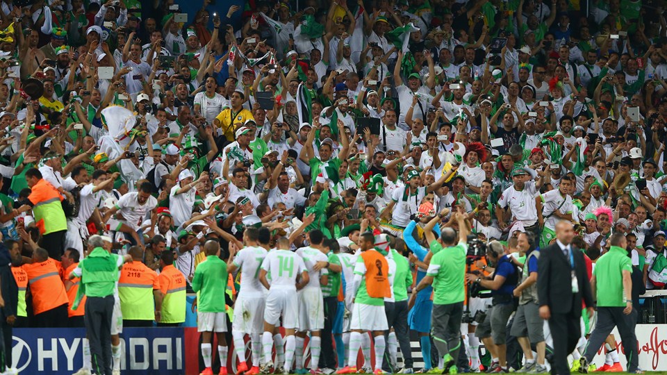 الجزایر|جشن بازیکنان تیم ملی الجزایر بعد از صعود به مرحله بعد.