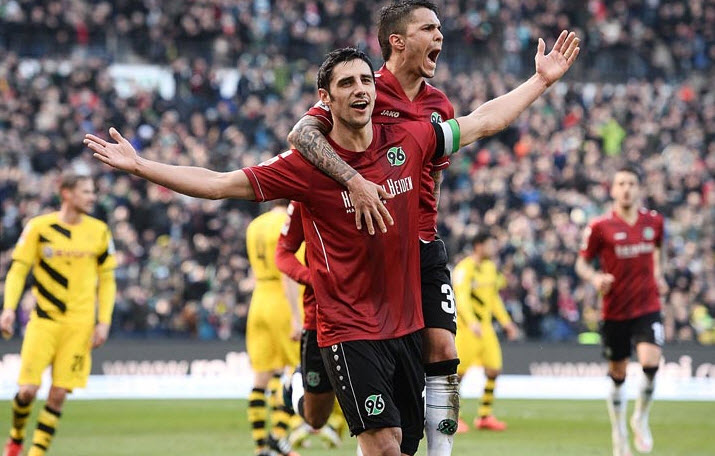 شادی بازیکنان دورتموند|هانوفر 2 - 3 بوروسيا دورتموند / بوندسلیگا