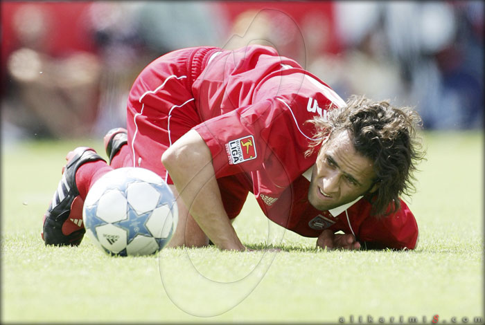 گالری تصاویر علی کریمی|علی کریمی بازیکن سابق بایرن مونیخ و مرد سال آسیا در سال 2004