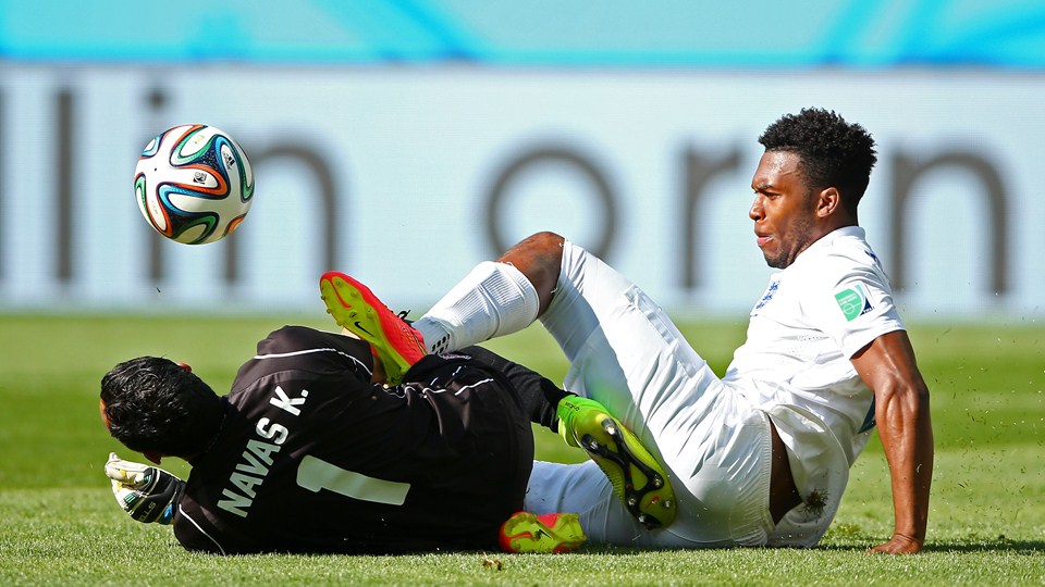 دانیل استوریج|یک سیو خوب توسط دروازه بان کاستاریکا در مقابل دانیل استوریدج.