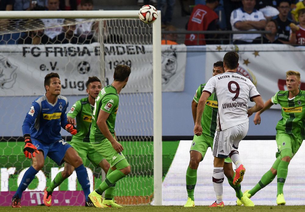 رابرت لواندوفسکی|گل فوق العده رابرت لواندوفسکی  مقابل مونشن گلادباخ.