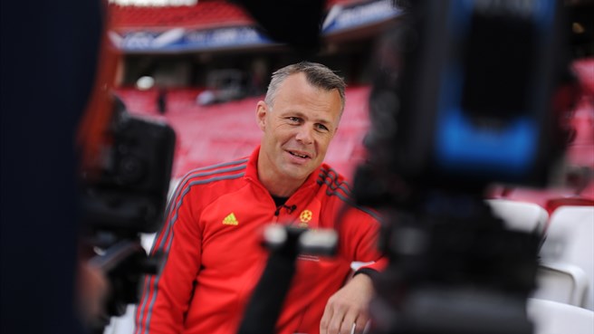 بیورن کوپیرس|بیورن کوپیرس درباره ی اندیشه های خود در خصوص دیدار فینال لیگ قهرمانان که امشب برگزار خواهد شد، صحبت می کند.