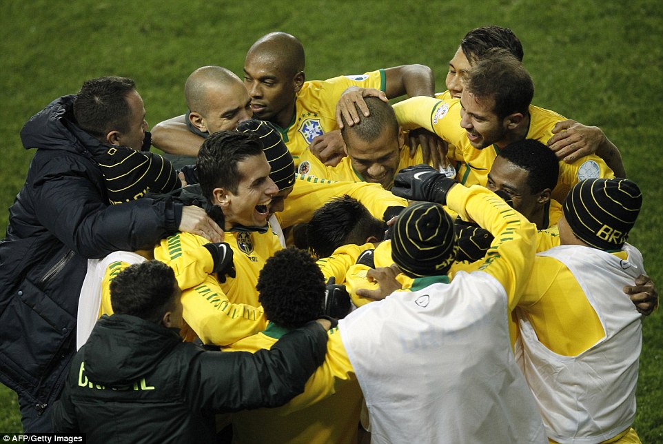 شادی بازیکنان برزیل|برزیل 2 - 1 پرو / کوپا آمریکا