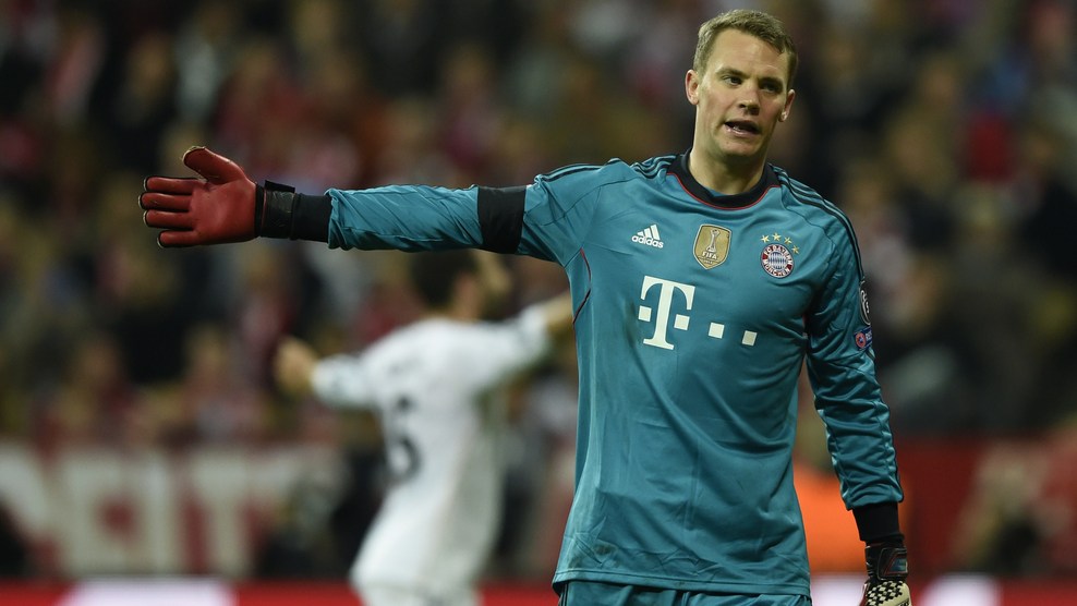 مانوئل نویر|عصبانیت نویر بعد از اینکه دفاع بایرن ضعف نشان داد و گل خوردند