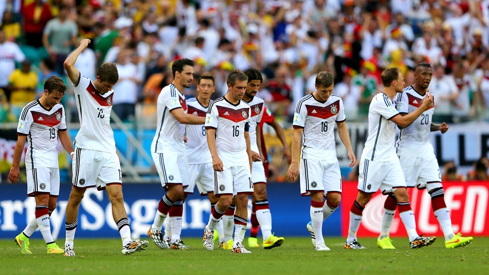 آلمان|شادمانی مولر بازیکن آلمان بعد از باز کردن دروازه پرتغال .