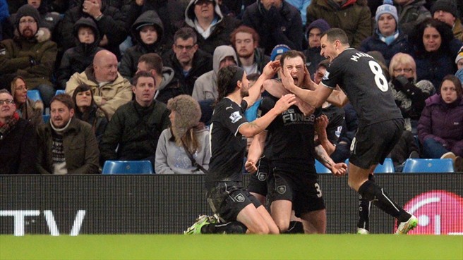 اشلی بارنز|منچستر سیتی 2 - 2 بِرنلی / لیگ جزیره