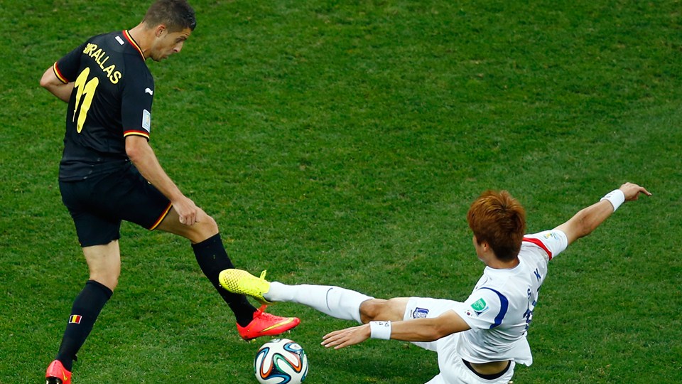 كوین میرِلِس|تقابل كوین میرِلِس، بازیکن تیم ملی بلژیک بازیکن کره.