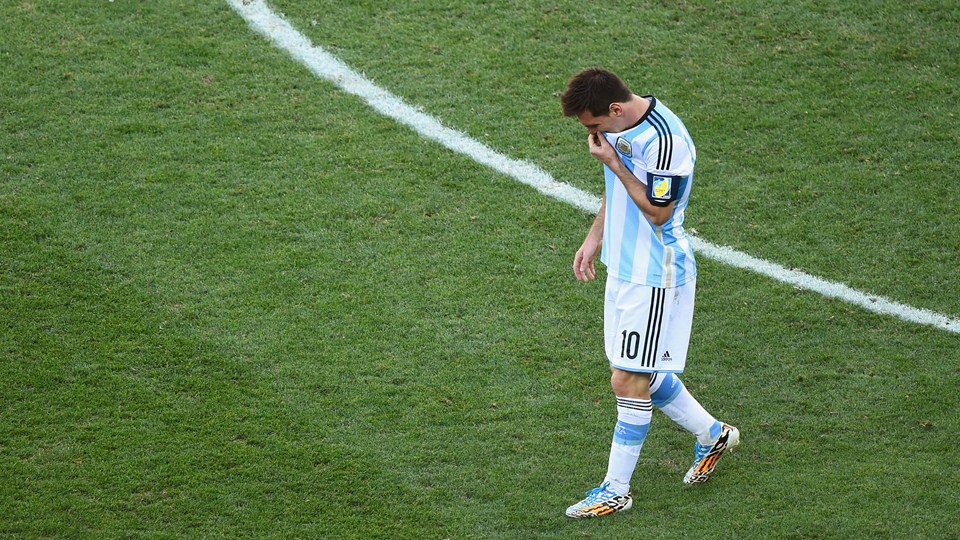 آنخل دی ماریا|عکس العمل لیونل مسی در بازی مقابل تیم ملی سوئیس.