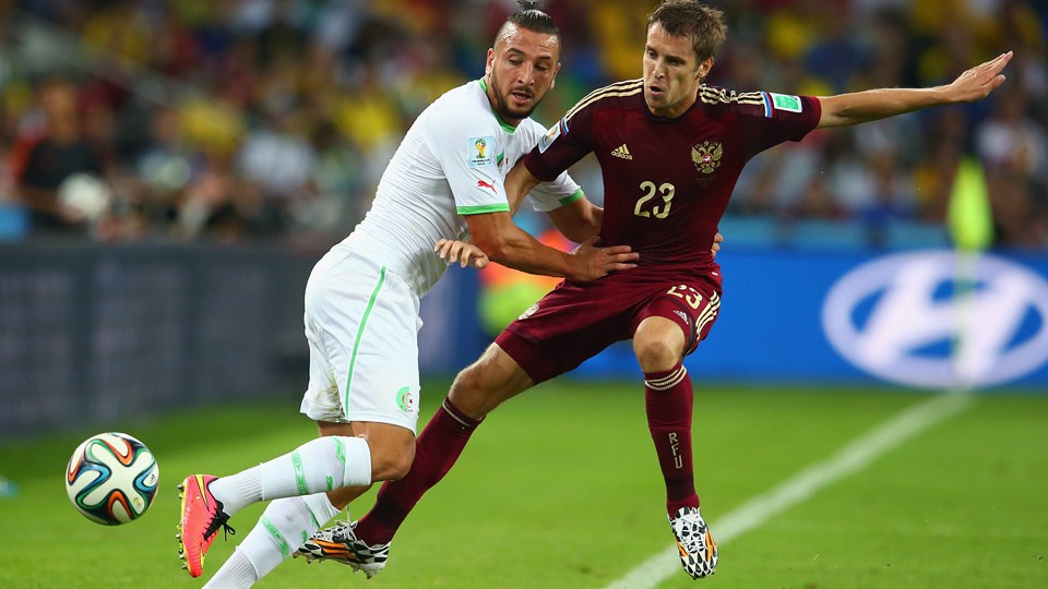 نَبیل گیلاس - كومباروف|تقابل دمیتری كومباروف از روسیه در مقابل نَبیل گیلاس ، بازیکن الجزایر.