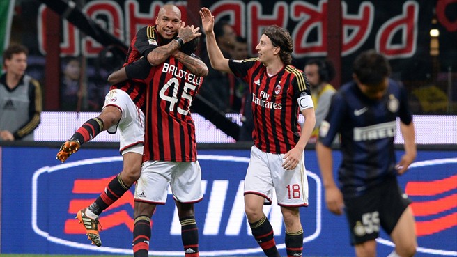 مونتولیوو - دی یانگ|خوشحالی بازیکنان میلان بعد از گلزنی مقابل اینتر