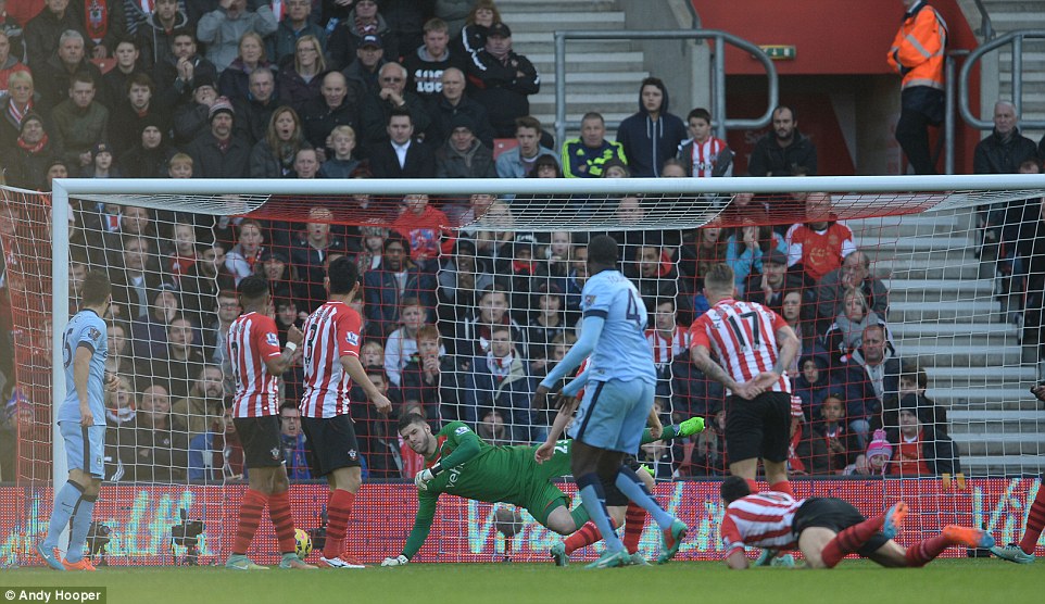 یحیی توره|ساوتهمپتون 0 - 3 منچستر سیتی / لیگ جزیره