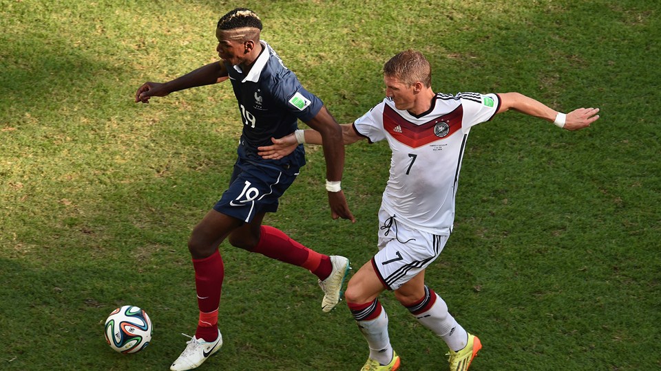 باشتین شوانشتایگر - پل پوگبا|تقابل باشتین شوانشتایگراز آلمان در مقابل بازیکن تیم فرانسه ، پل پوگبا.