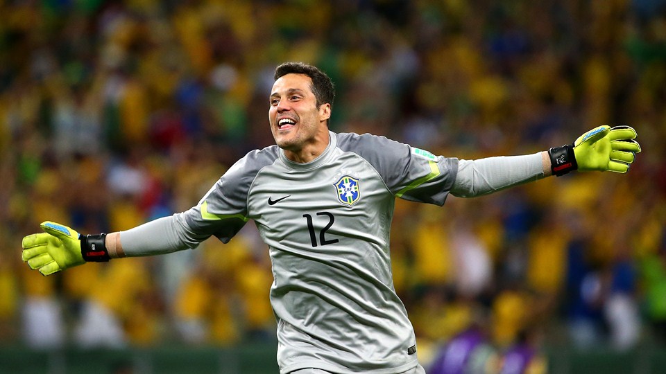 ژولیو سزار|شادمانی ژولیو سزار بعد از به ثمر رسیدن گل تیمش.