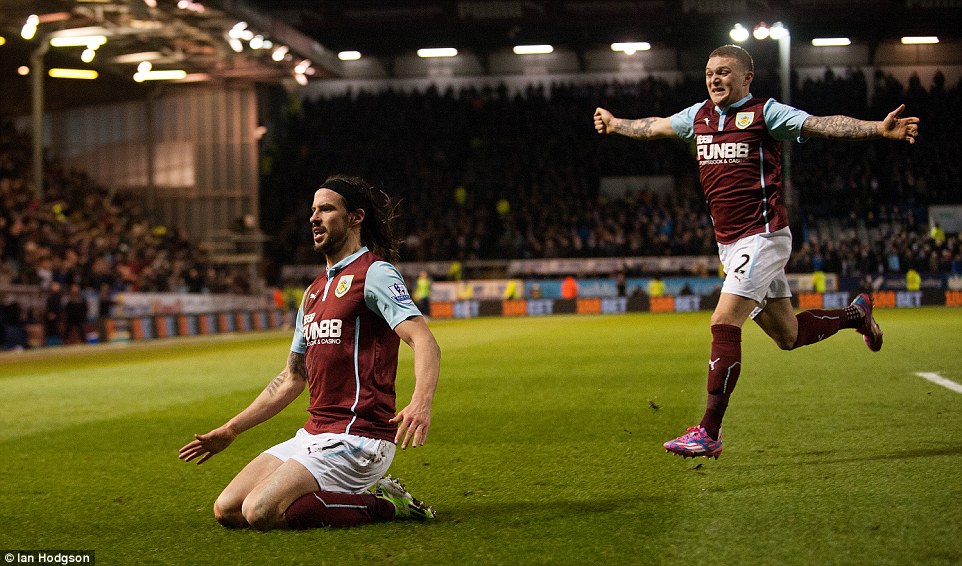 شادی بازیکن برنلی|بِرنلی 1 - 0 منچستر سیتی / لیگ جزیره
