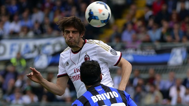 کاکا - بریویو|پرواز کاکا برای سر زنی و مقابله بریویو با او.