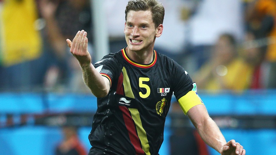 یان ویتونگِن|جشن یان ویتونگِن ، بازیکن بلژیک بعد از باز کردن دروازه کره جنوبی .