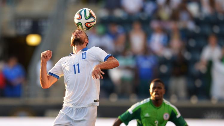 نیجریه - یونان|مقاومت بازیکنان یونان برای بسته نگه داشتن دروازه شان.