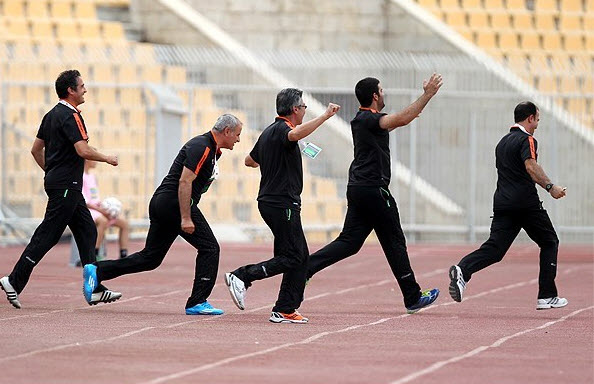 شادمانی نیمکت نفت تهران|نفت تهران 3-0 سپاهان / لیگ برتر
