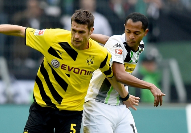 تقابل دو بازیکن|مونشن گلادباخ 3 - 1 بوروسيا دورتموند / بوندسلیگا