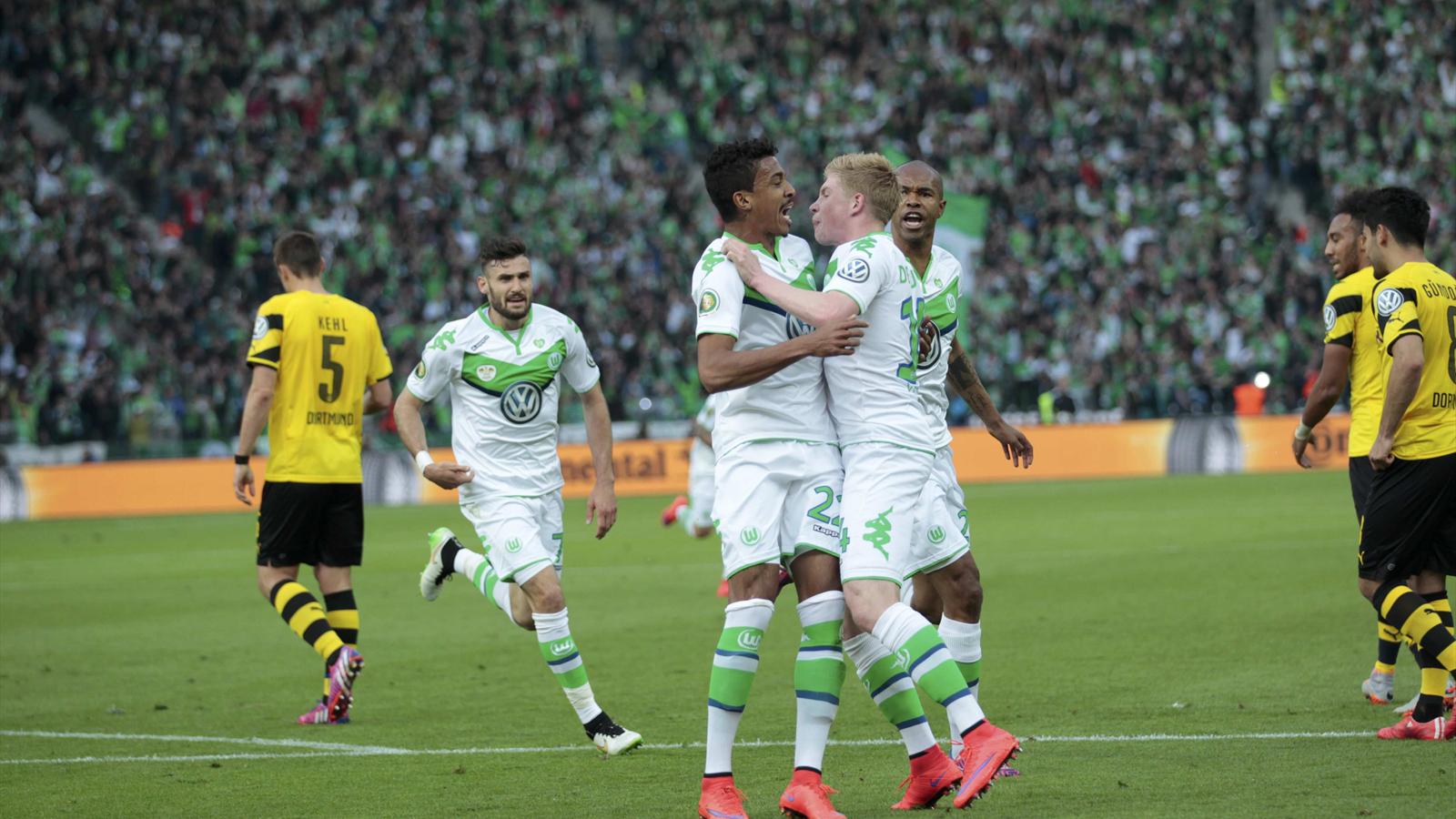 شادی بازیکنان وولفسبورگ|بوروسيا دورتموند 1 - 3 وولفسبورگ / جام حذفی