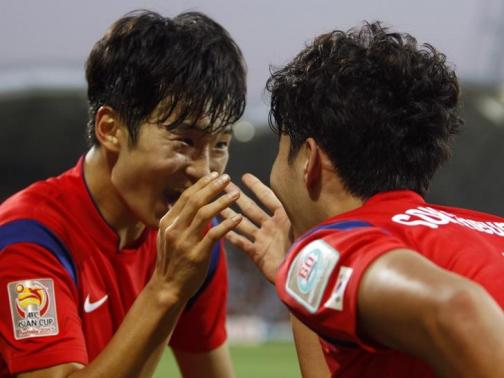 شادی بازیکنان کره بعد از گلزنی|کره جنوبی 2 - 0 ازبکستان / جام ملت های آسیا