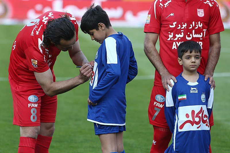 علی کریمی|استقلال تهران 1 - 3 تراکتورسازی تبریز / هفته 30