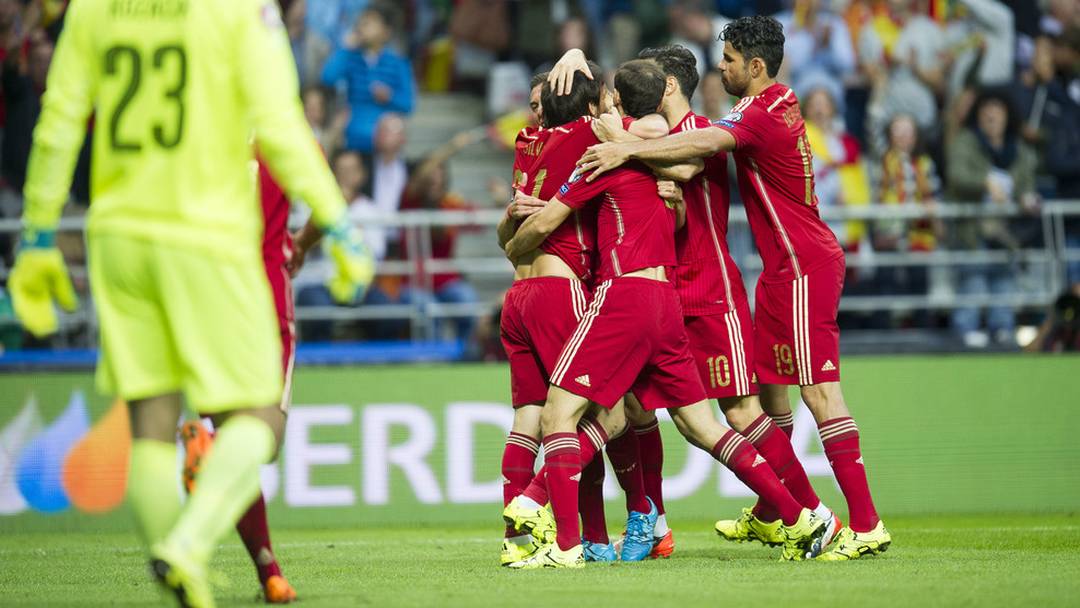 شادی بازیکنان اسپانیا|اسپانیا 2 - 0 اسلواکی / مقدماتی یورو 2016