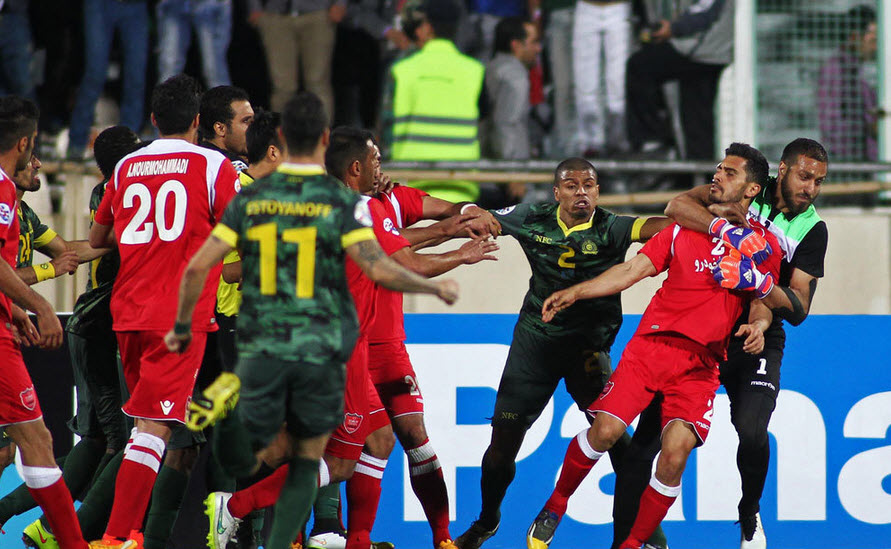 درگیری بازیکنان دو تیم|پرسپولیس تهران 1 - 0 النصر ( ریاض ) / لیگ قهرمانان باشگاه های آسیا