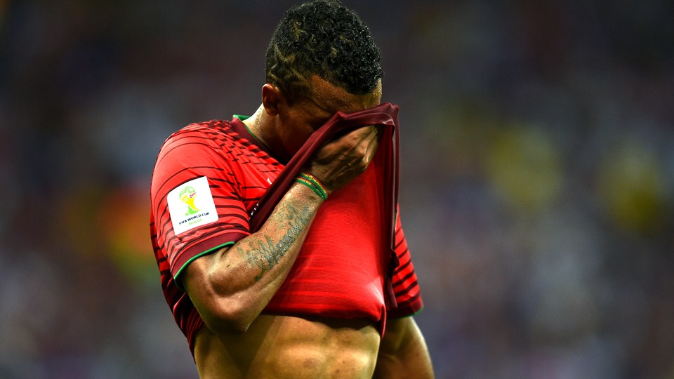 نانی|عکش العمل نانی بازیکن تیم ملی پرتغال در بازی مقابل ایالات متحده آمریکا .