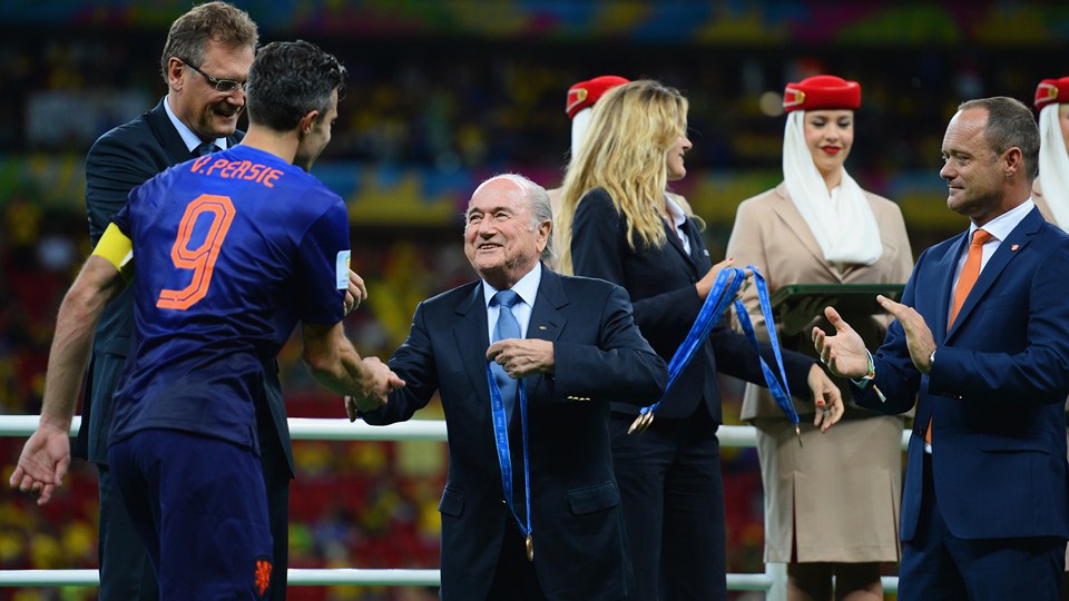 روبن فن پرسی|مراسم اهدای مدال مقام سومی به بازیکنان هلند .