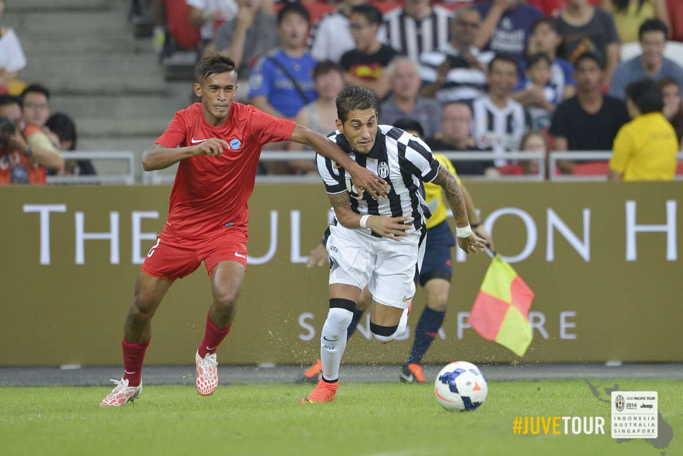 درگیری بازیکن یووه با یار حریف|منتخب سنگاپور 0-5 یونتوس / دیدار دوستانه