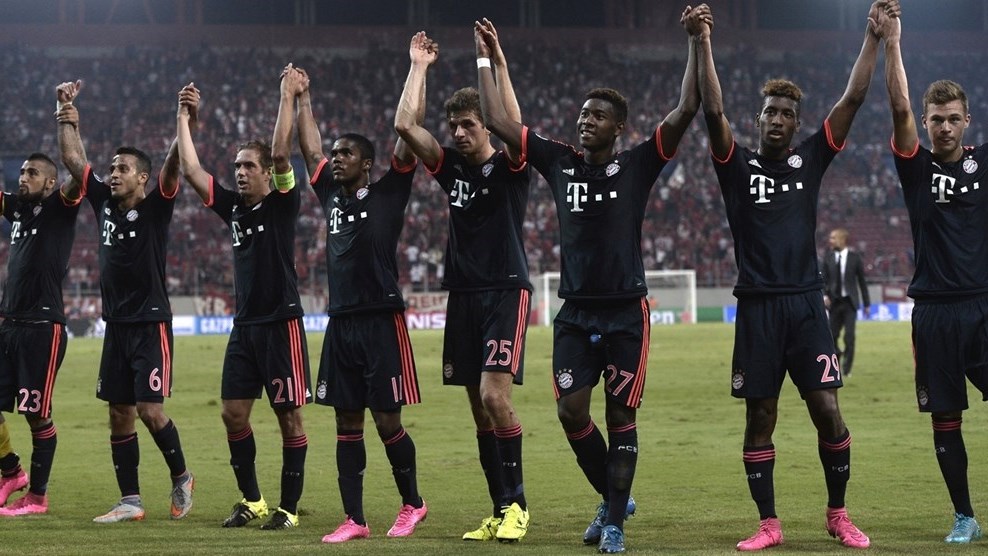 شادی بازیکنان بایرن|المپیاکوس 0 - 3 بایرن مونیخ / لیگ قهرمانان